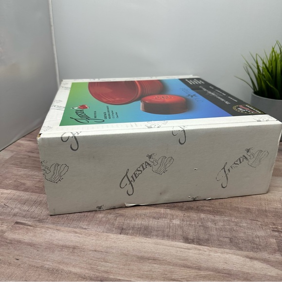 Fiesta Fiestaware SCARLET Pasta Bowl + Cheese Shaker SET New wBox - Picture 6 of 11